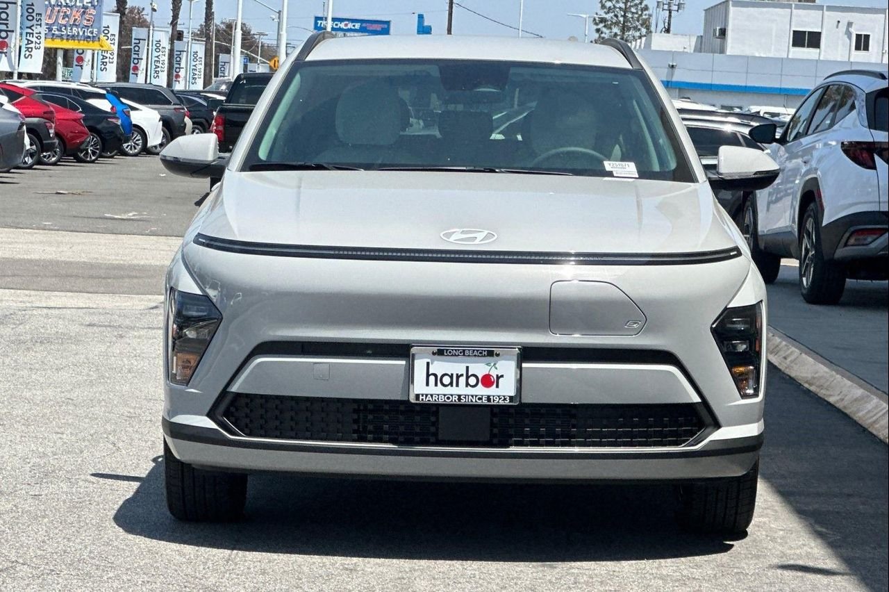 2025 Hyundai Kona EV SEL - Photo 9