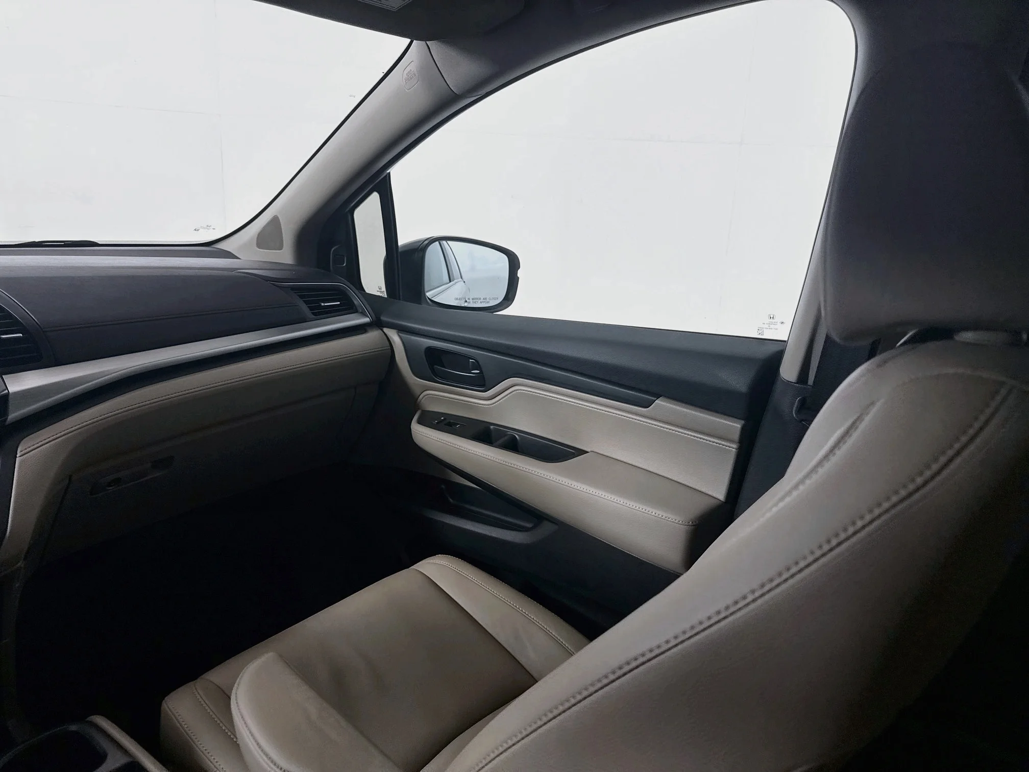 Used 2019 White Diamond Pearl Honda EX-L image 22