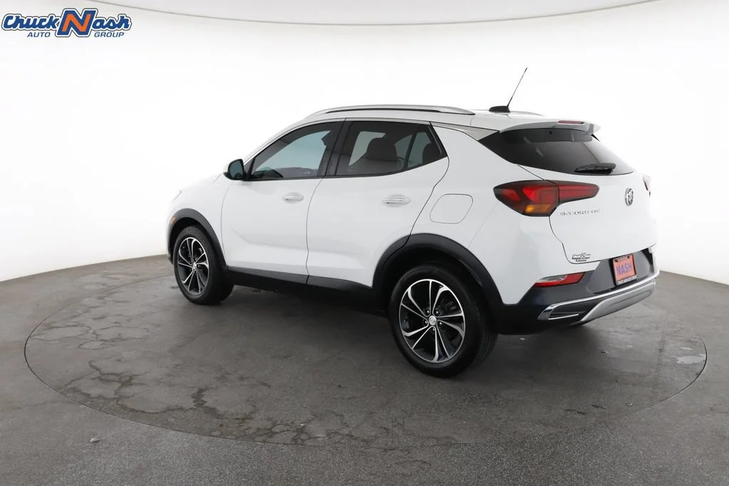 Used 2022 SUMMIT WHITE Buick Essence image 9
