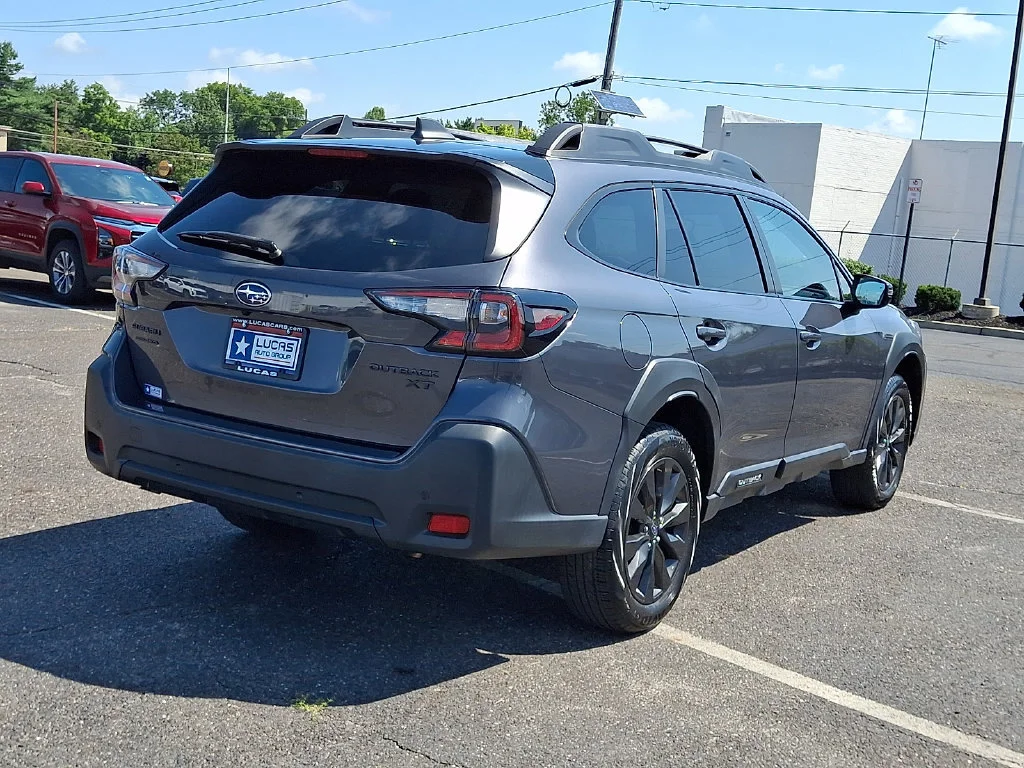 Used 2023  Subaru Onyx Edition XT image 11