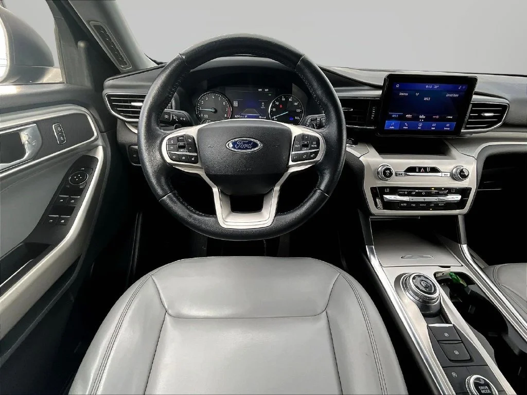 Used 2021 Black Ford XLT image 10