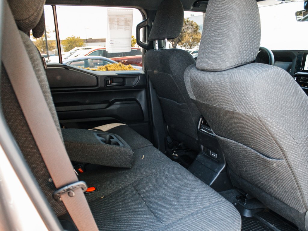 Used 2025  Toyota  image 27