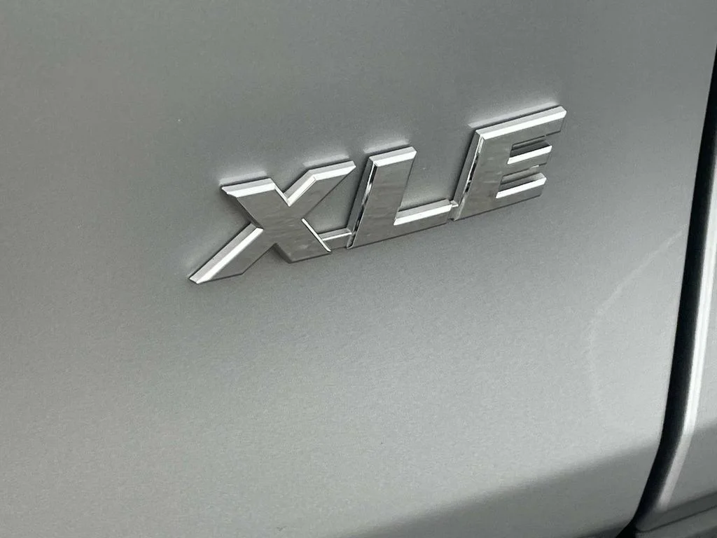 2023 Toyota RAV4 XLE Premium - Photo 10
