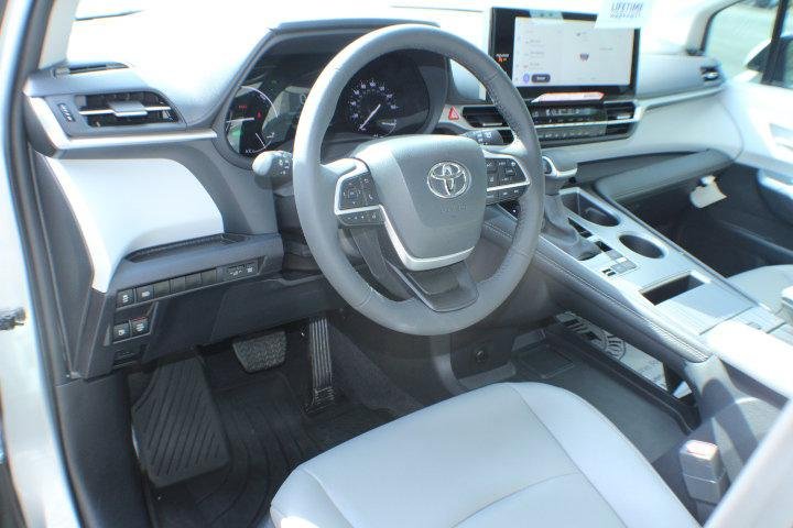 Certified Used 2025 CELESTIAL SILVER Toyota  image 8