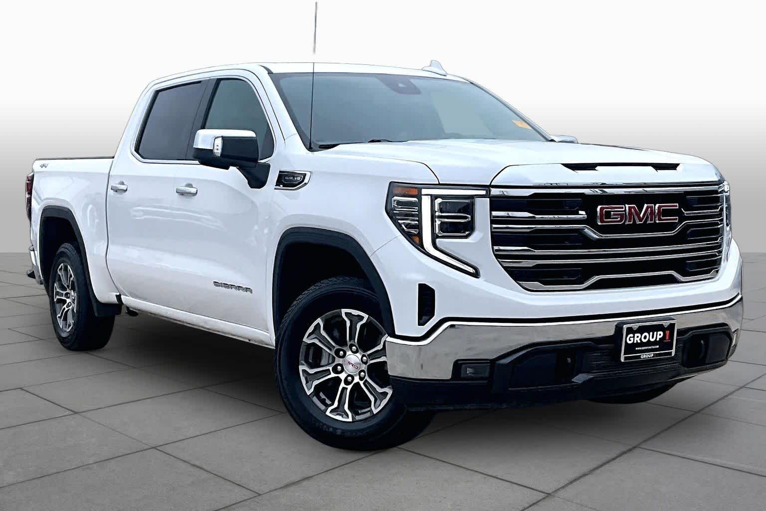 Used 2023 Sterling Metallic GMC AT4X image 3