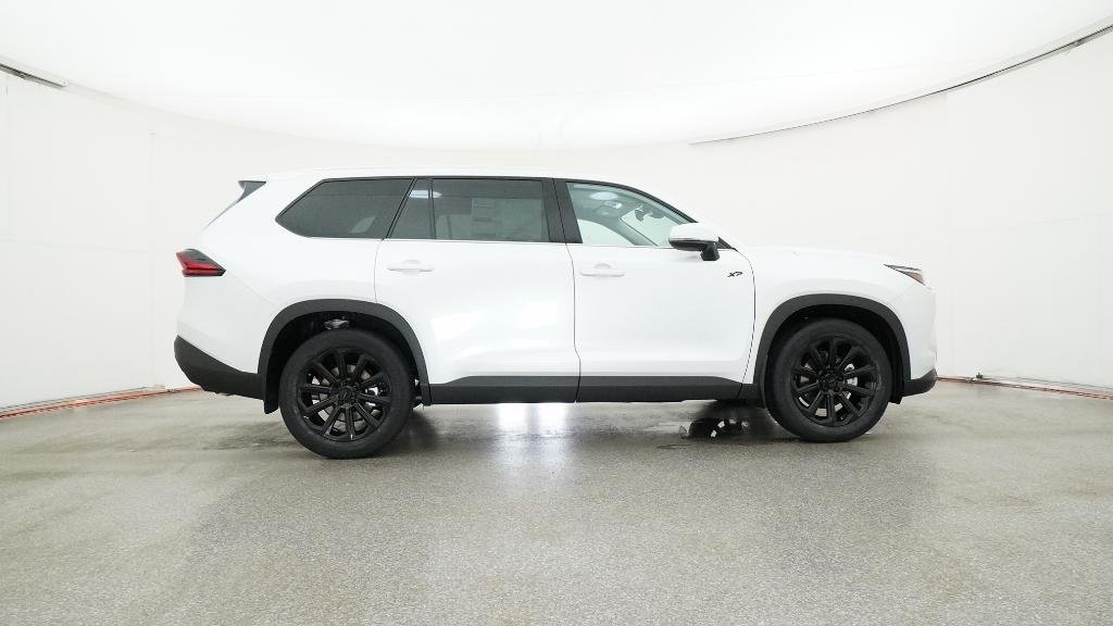 New 2026 Wind Chill Pearl Toyota XLE image 21