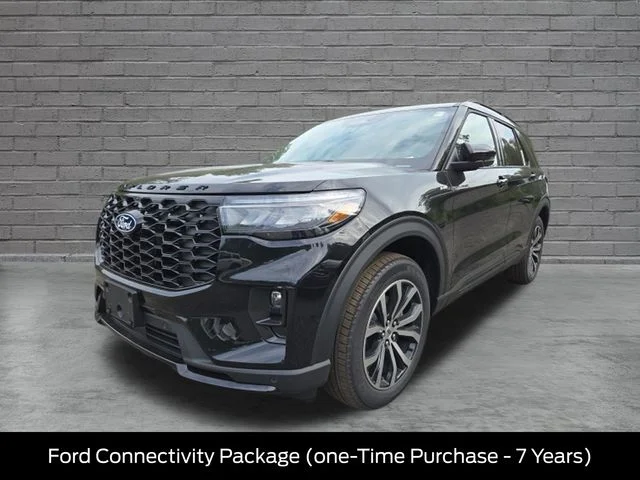 New 2027 Agate Black Metallic Ford ST-Line image 3