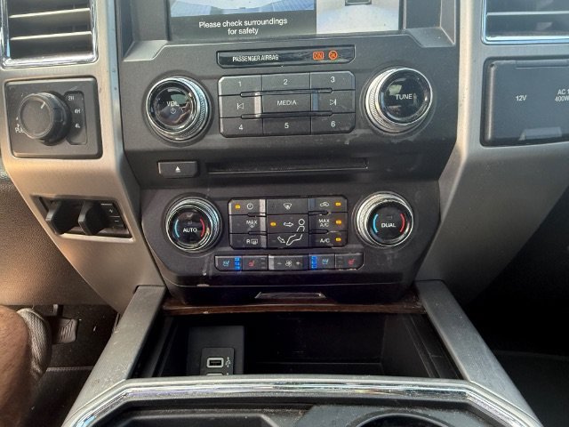 Used 2017 Silver Ford Platinum image 20