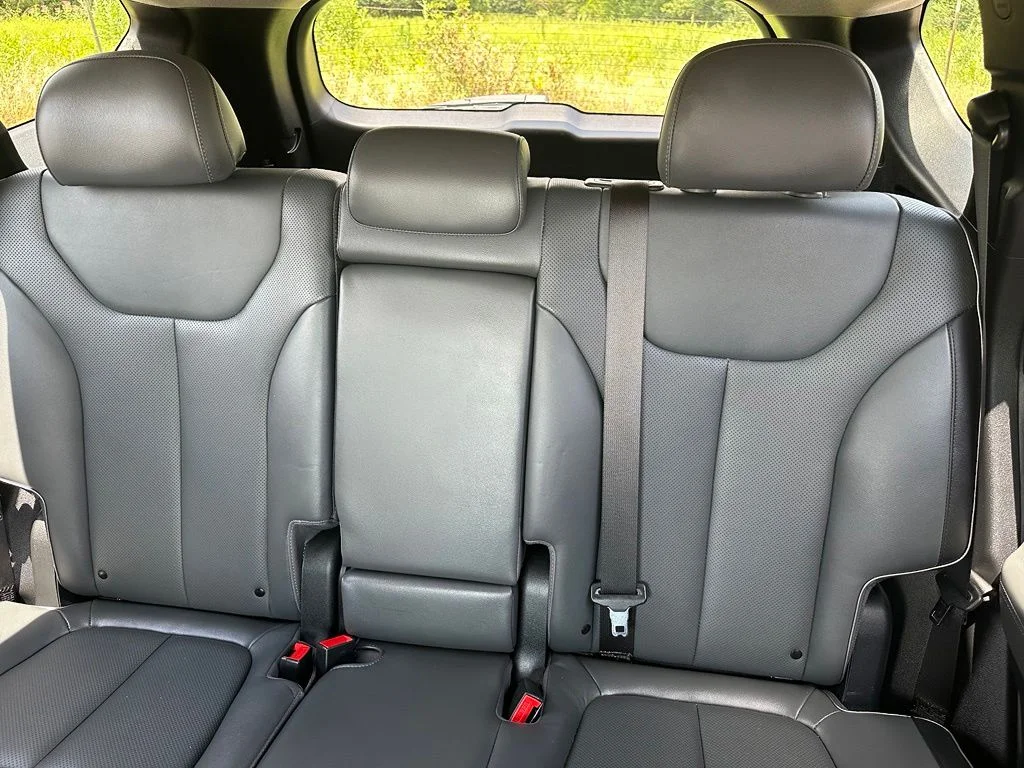 Used 2023 Black Hyundai Limited image 18