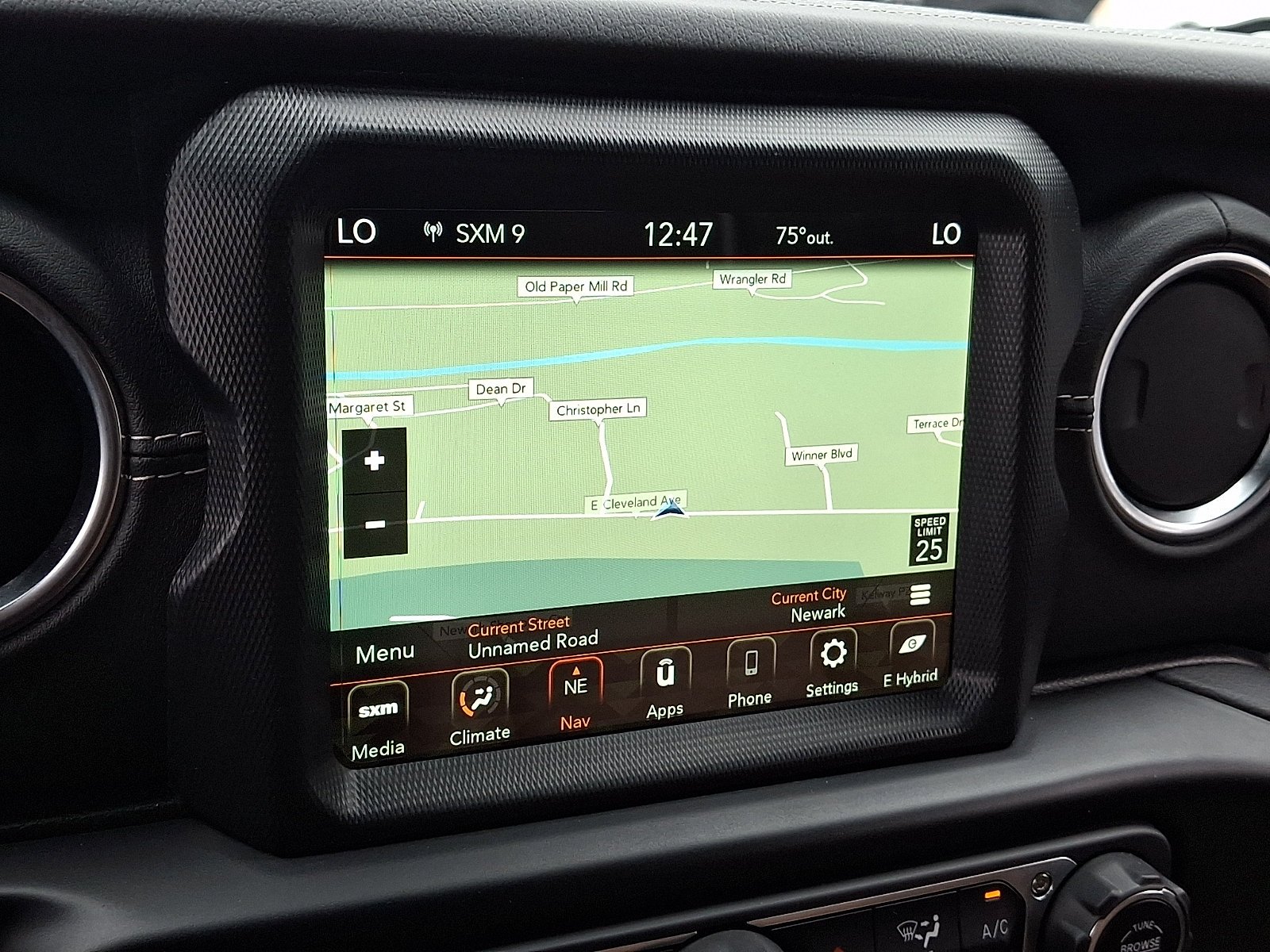 Used 2021 Snazzberry Pearlcoat Jeep Unlimited Sahara image 15