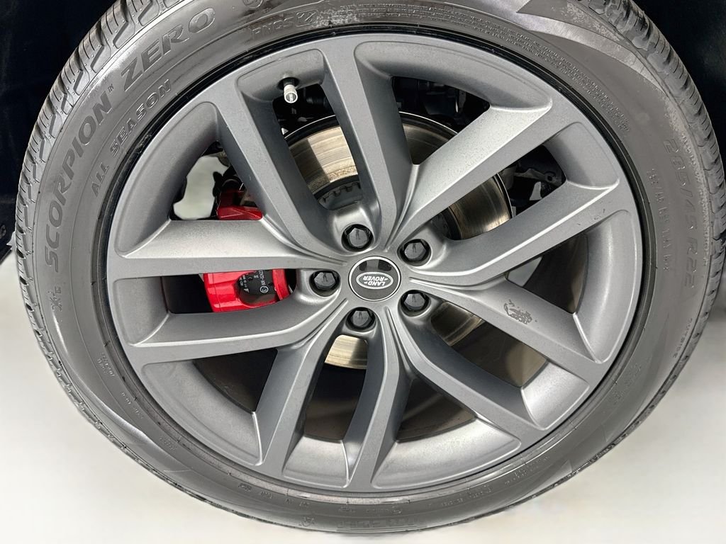 Used 2023 Santorini Black Metallic Land Rover SE Dynamic image 32