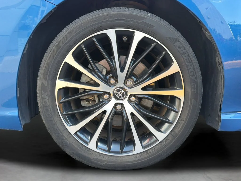 Used 2019 Blue Toyota SE image 9