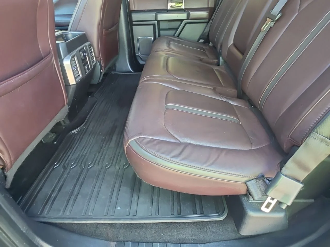 Used 2015 Black Ford Platinum image 18