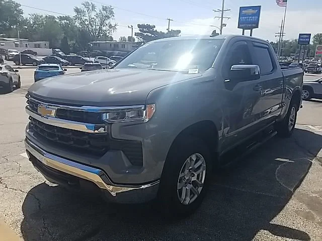 2024 Chevrolet Silverado 1500 LT - Photo 10