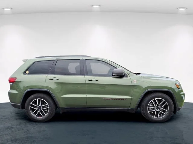 Used 2021 Green Jeep Trailhawk image 10