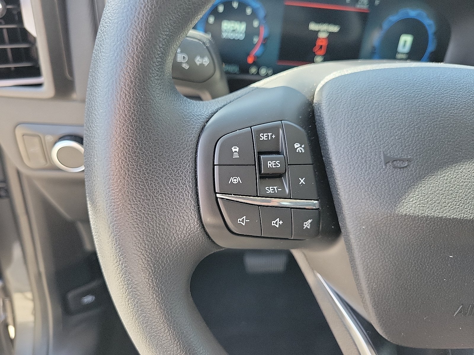 Used 2025 Gray Metallic Ford Big Bend image 7