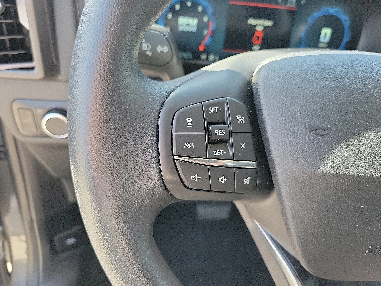 Used 2025 Gray Metallic Ford Big Bend image 7