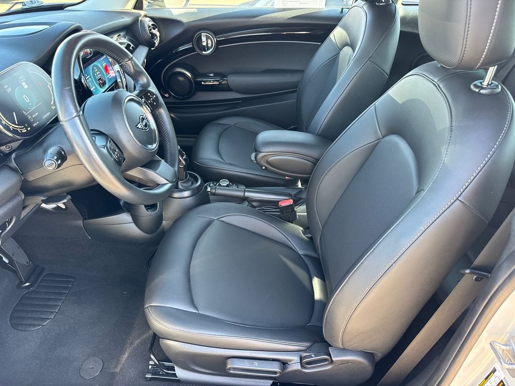 Used 2023 Black MINI Base image 19