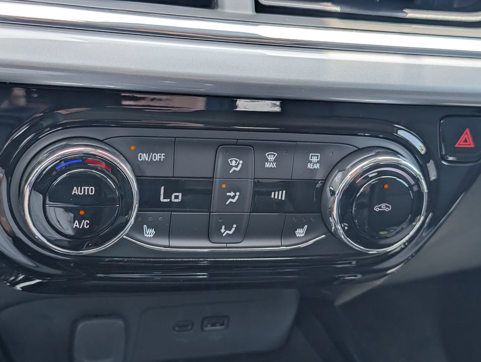 2026 Chevrolet Trax LT - Photo 10