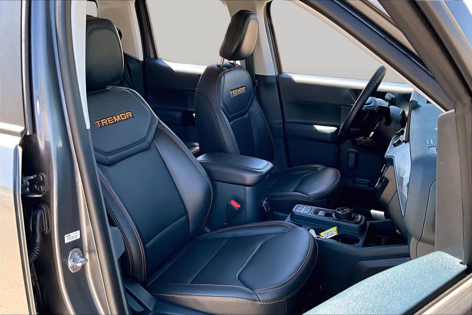 Used 2024 Carbonized Gray Metallic Ford LARIAT Advanced image 9