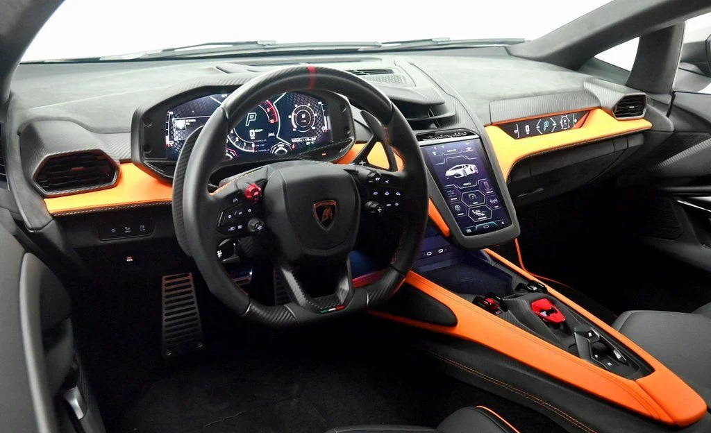 2026 Lamborghini Revuelto Base - Photo 17