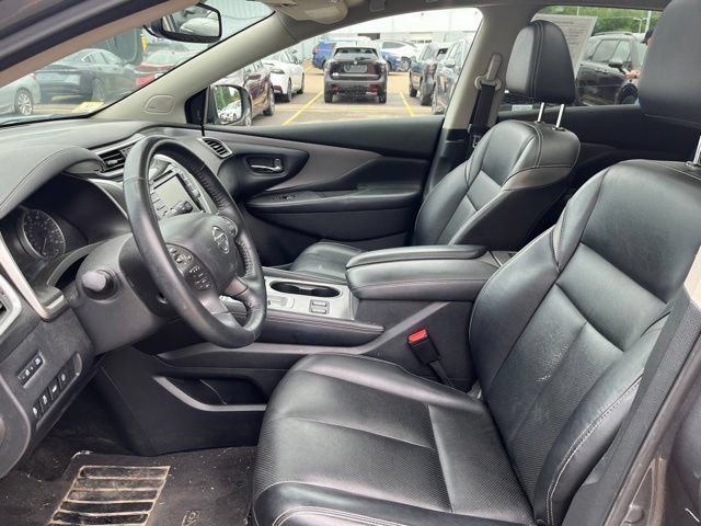 Used 2019 Gun Metallic Nissan SL image 12