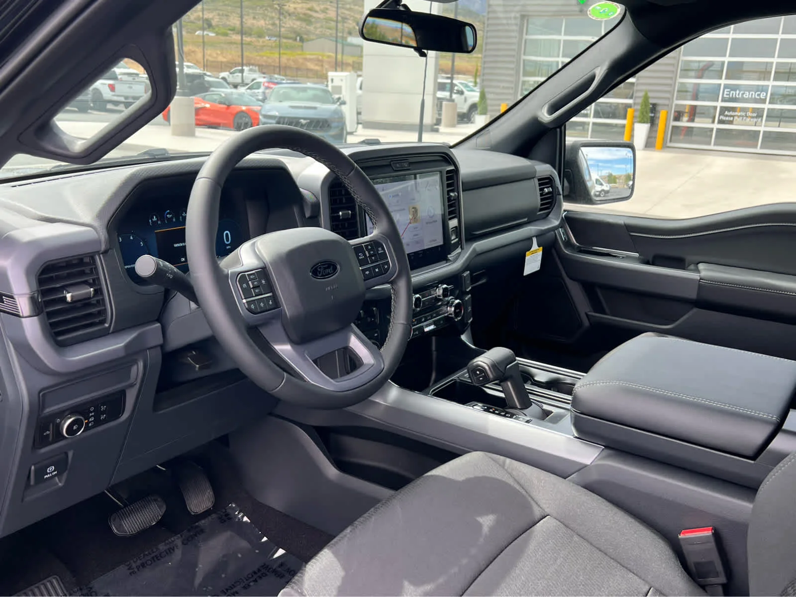 New 2026 Agate Black Metallic Ford XLT image 28