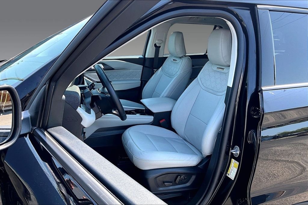 2026 Ford Explorer Platinum - Photo 6