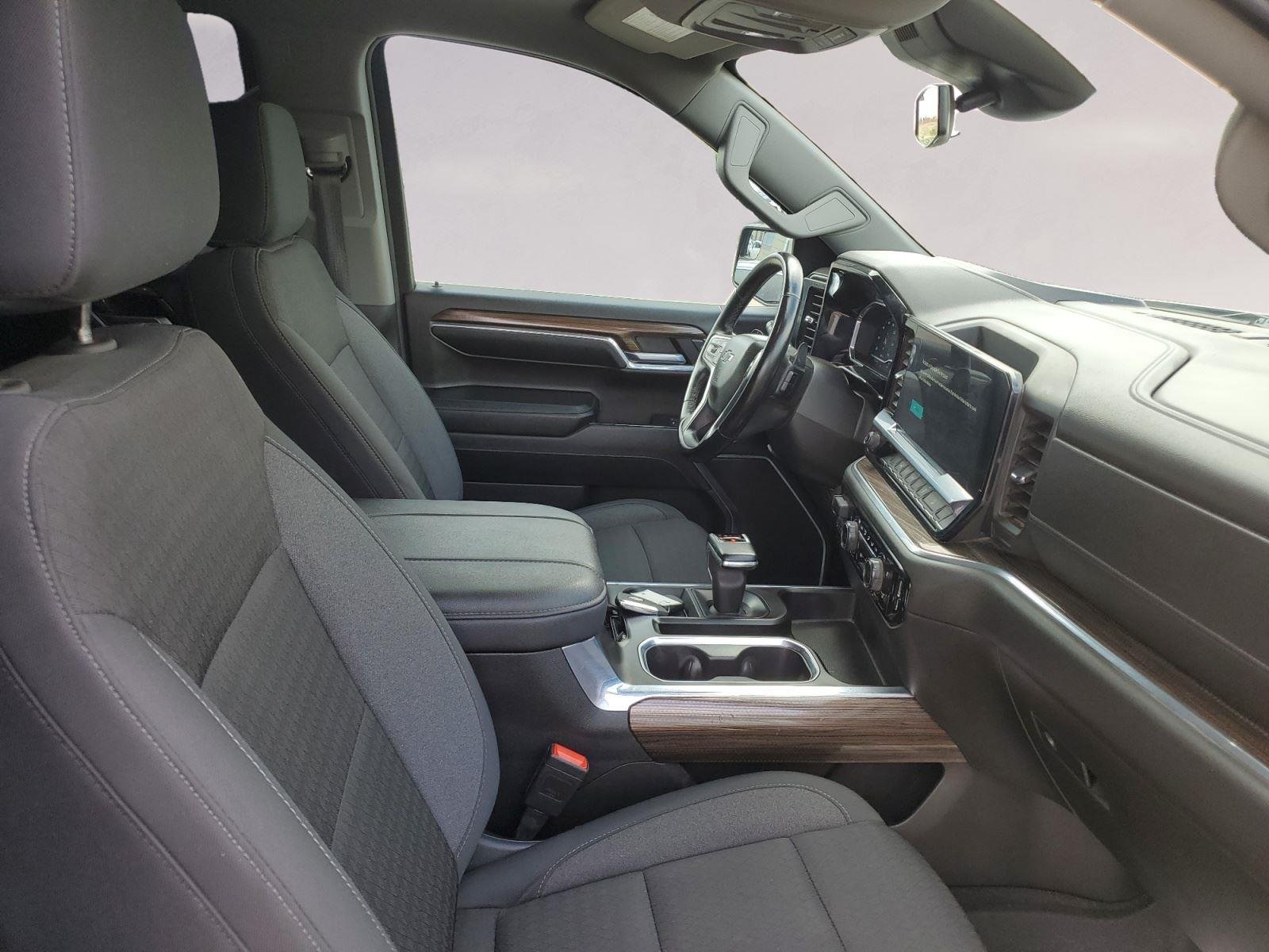 2024 Chevrolet Silverado 1500 RST - Photo 15
