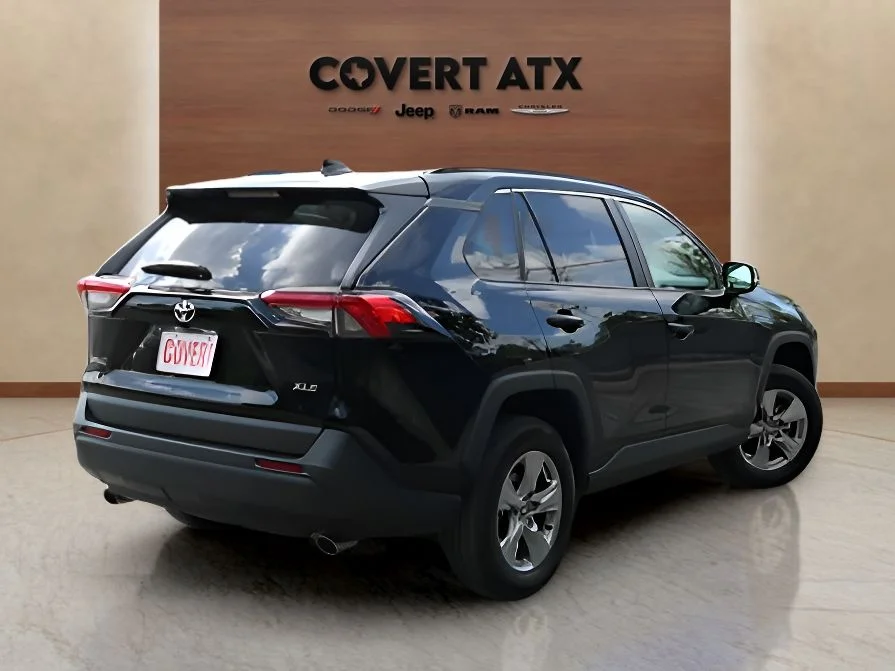 Used 2025 Black Toyota XLE image 5