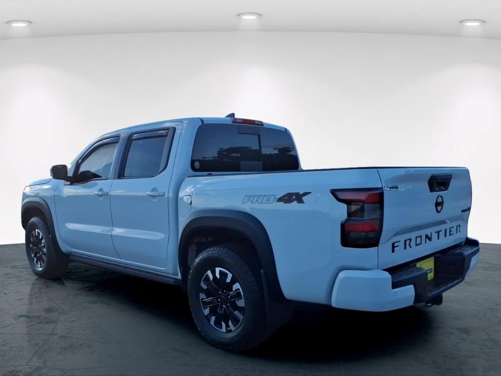 Used 2024 White Nissan PRO-4X image 12