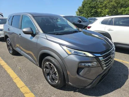 Used 2024 Gun Metallic Nissan SV image 6