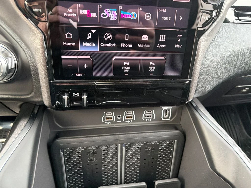 2026 RAM 1500 Laramie - Photo 17