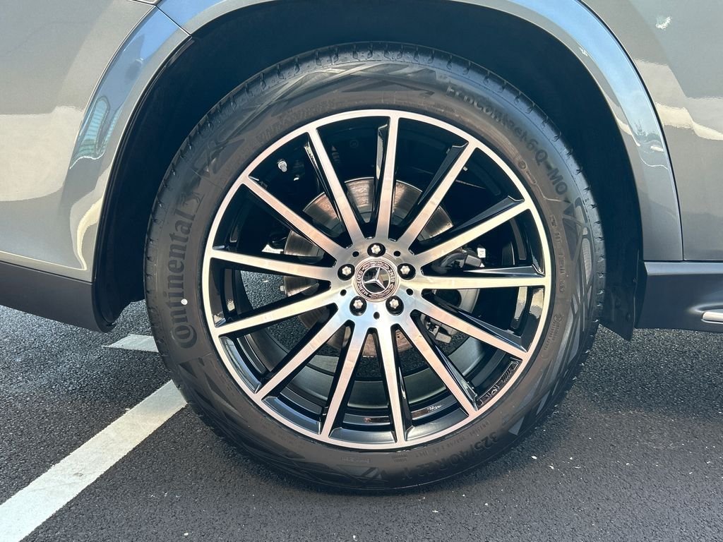 New 2026 Selenite Grey Metallic Mercedes-Benz GLS 450 image 37