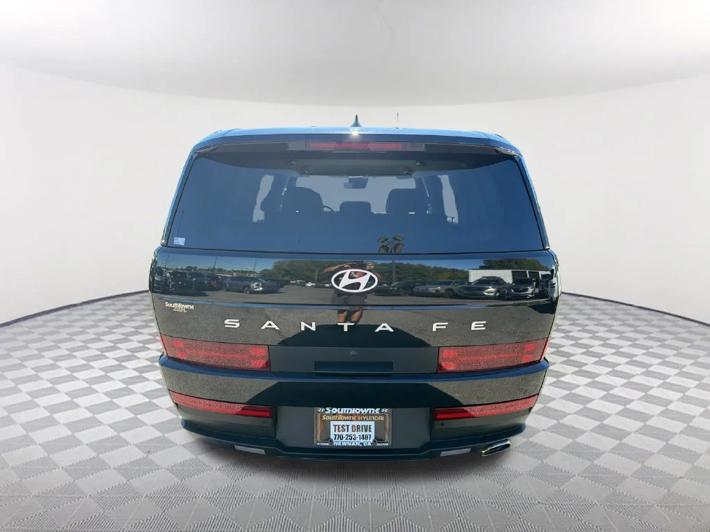 Used 2024 Black Hyundai SE image 6
