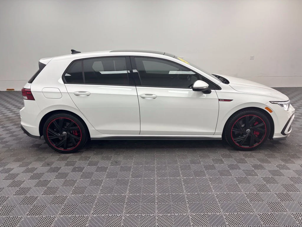 Used 2022 White Volkswagen 2.0T SE image 7