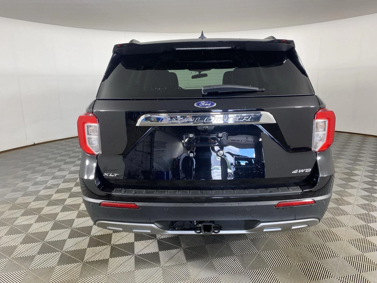 Used 2023 Agate Black Ford XLT image 9