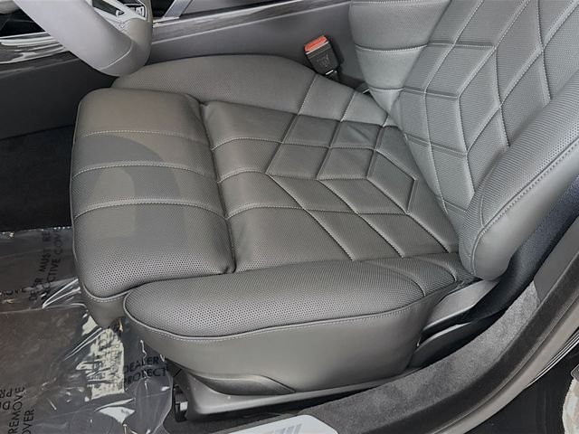 Used 2026 Black BMW 760i xDrive image 20