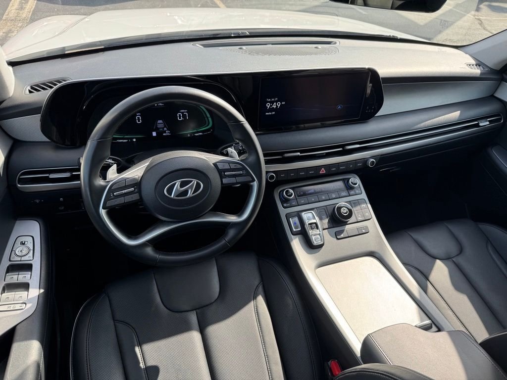 Used 2024 White Hyundai SEL image 23