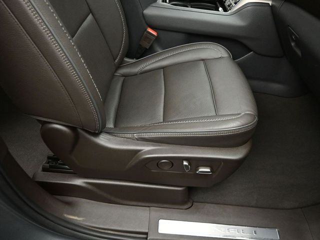 2022 GMC YUKON XL - Image 34
