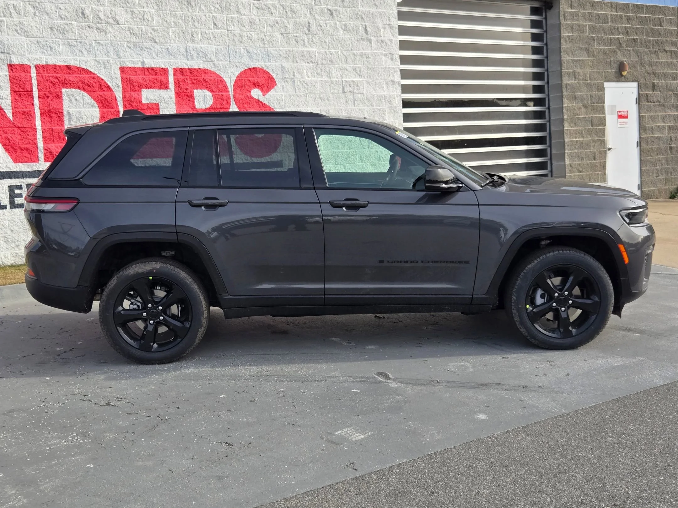 New 2026 Baltic Gray Metallic Clearcoat Jeep Limited image 8