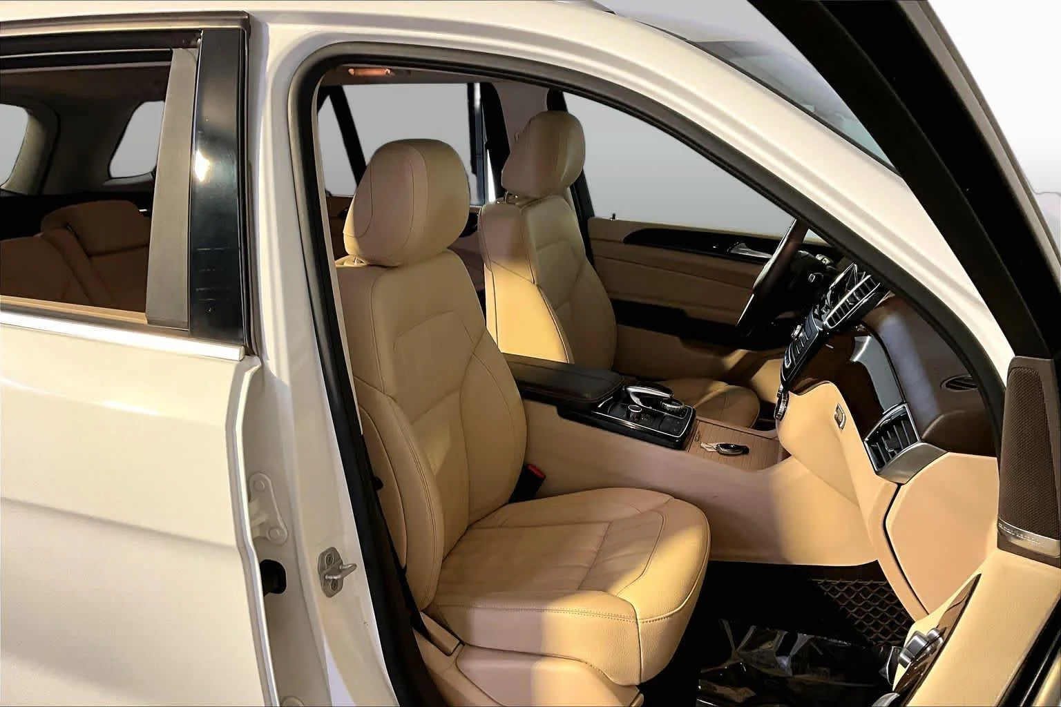Used 2017 Polar White Mercedes-Benz GLE 350 image 8