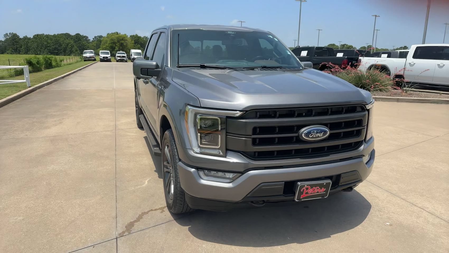 Used 2021 Gray Metallic Ford LARIAT image 3
