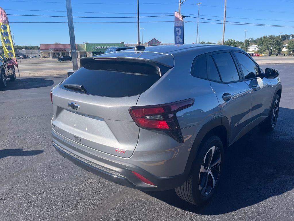 2025 Chevrolet Trax photo 3