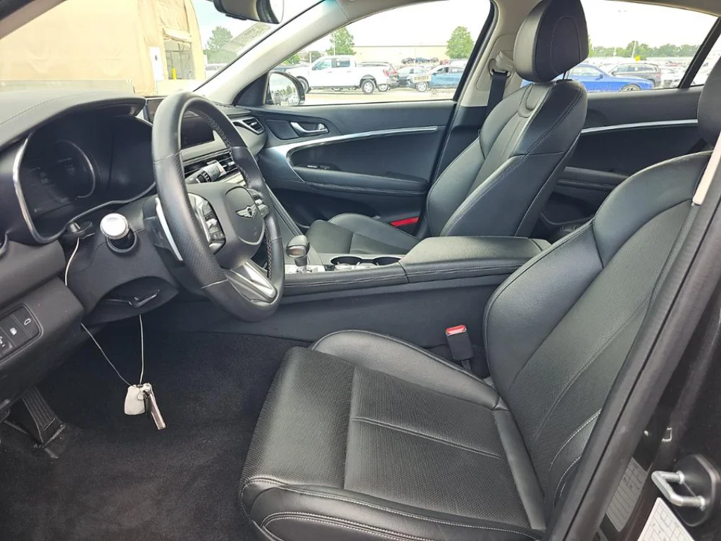 Used 2025 Gray Genesis 2.5T image 4