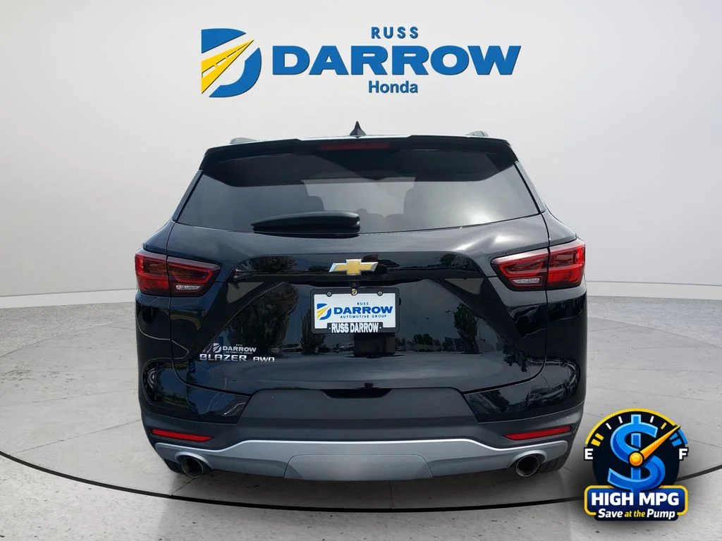 Used 2023 Black Chevrolet LT image 4