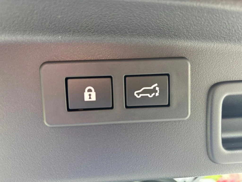 New 2026 CRYSTAL WHITE PEARL Subaru Limited XT image 15