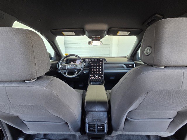 Used 2025 Ebony Twilight Metallic GMC Elevation image 16