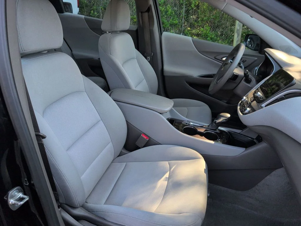 Used 2025 Black Chevrolet LT image 24