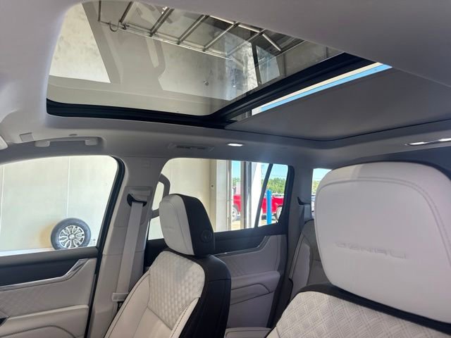 2026 GMC Acadia Denali - Photo 13